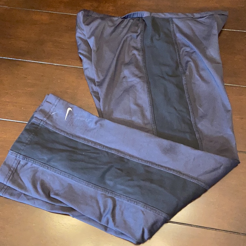 Nike Capri Workout Pants Black Women’s Medium 8-10